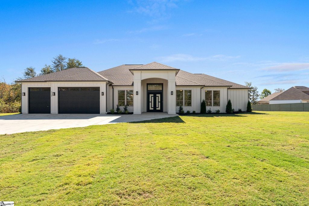 1730 Riveroak Road, Inman, SC 29349