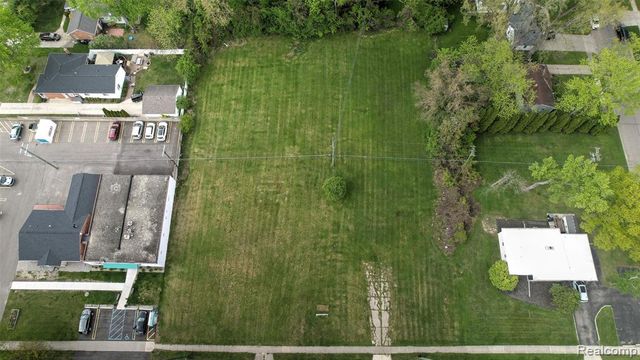 27480 5 Mile Road, Livonia, MI 48154