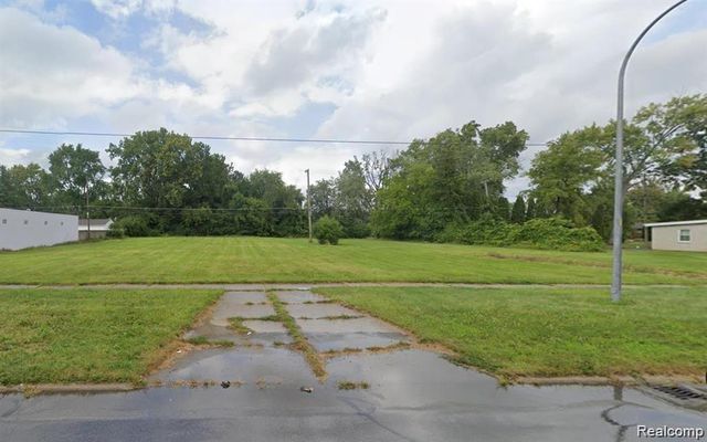 27480 5 Mile Road, Livonia, MI 48154
