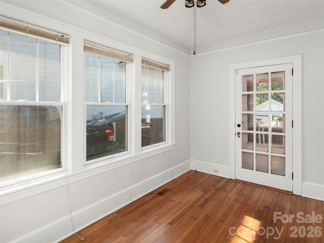 65 Longview Road, Asheville, NC 28806
