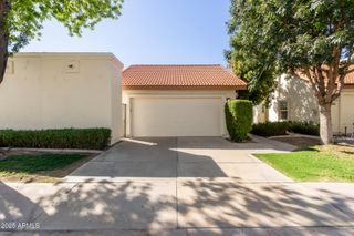 8856 S TAYLOR Drive, Tempe, AZ 85284