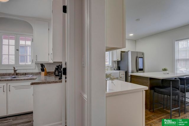 2002 N 55 Street, Omaha, NE 68104