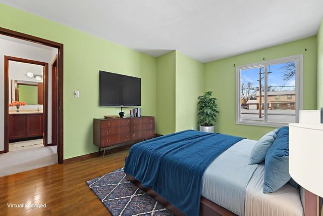 4289 W College AVENUE, Milwaukee, WI 53221