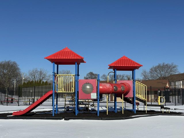 4289 W College AVENUE, Milwaukee, WI 53221