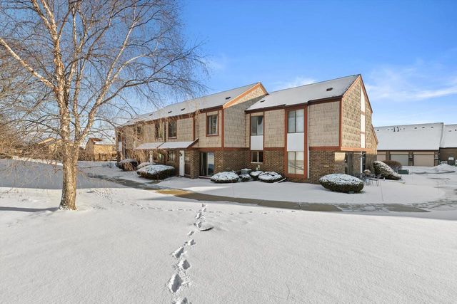 4289 W College AVENUE, Milwaukee, WI 53221