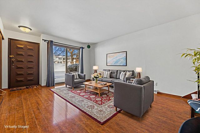 4289 W College AVENUE, Milwaukee, WI 53221