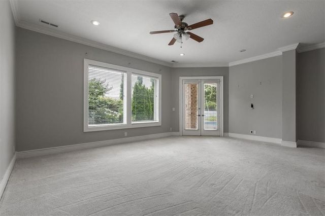 1 W Colonial Drive, Rogers, AR 72758