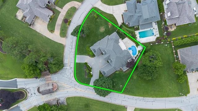 1 W Colonial Drive, Rogers, AR 72758