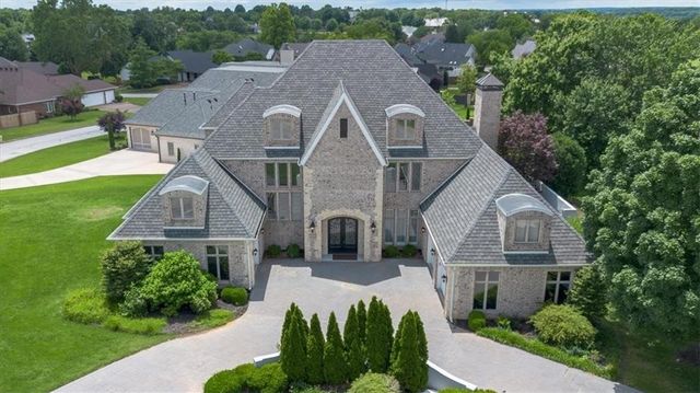 1 W Colonial Drive, Rogers, AR 72758