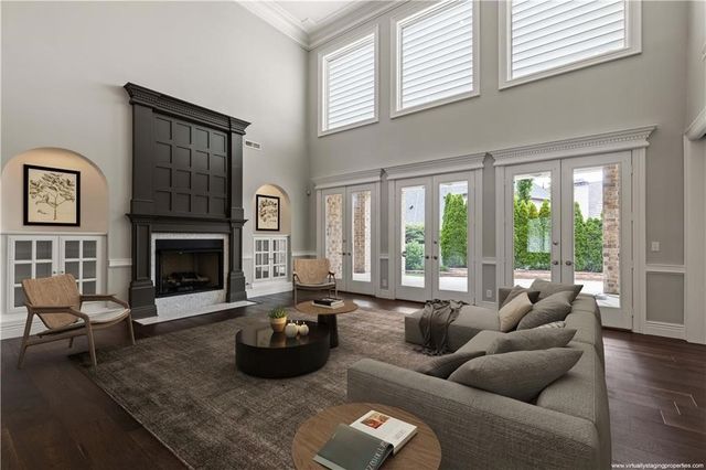 1 W Colonial Drive, Rogers, AR 72758