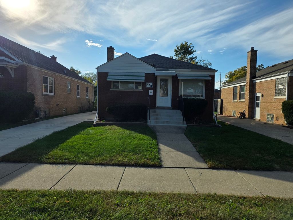 230 Bellwood Avenue, Bellwood, IL 60104 — exterior