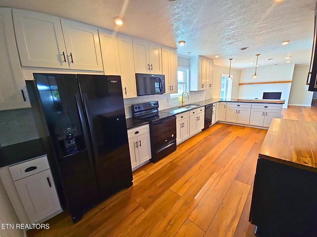 858 North Main St, Decatur, TN 37322