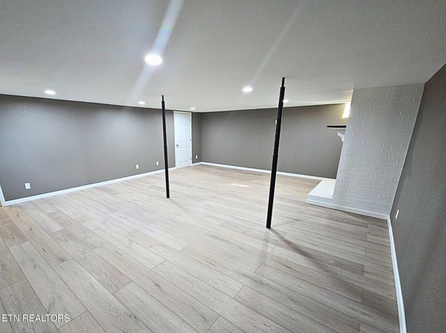 858 North Main St, Decatur, TN 37322