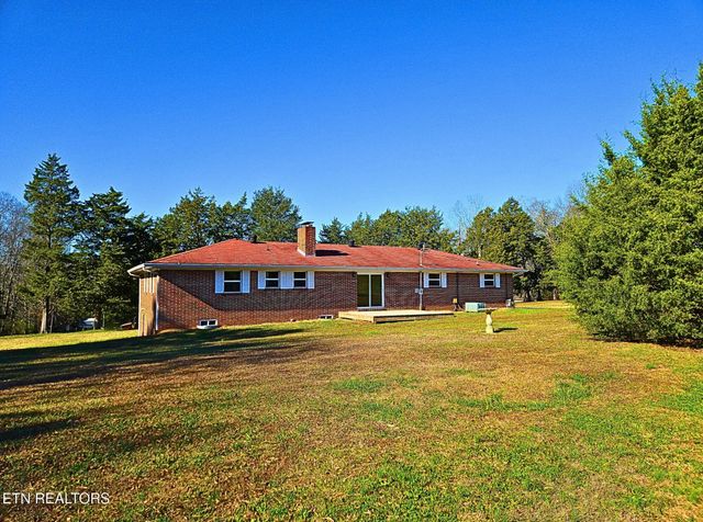 858 North Main St, Decatur, TN 37322