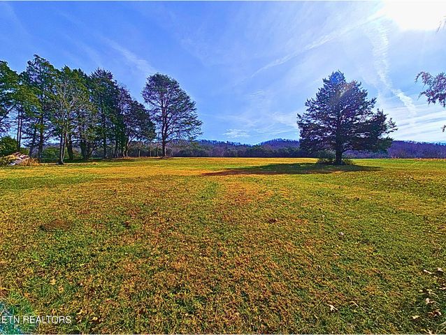 858 North Main St, Decatur, TN 37322