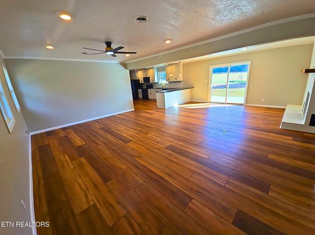 858 North Main St, Decatur, TN 37322