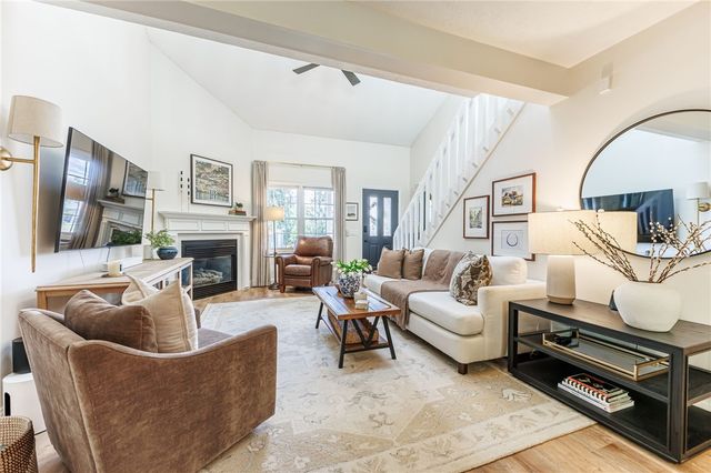 1320 Courtney Dr, Victor, NY 14564