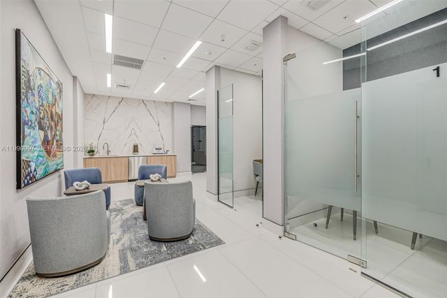 888 Brickell Key Dr 807, Miami, FL 33131