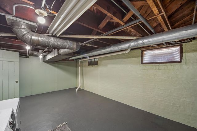 2714 Moyer Street, Des Moines, IA 50310