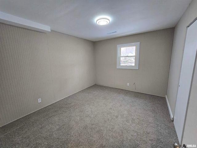 1114 N 15TH Street, Pekin, IL 61554