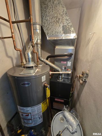 1114 N 15TH Street, Pekin, IL 61554