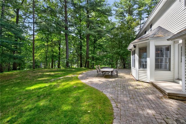 9 Lily Pond Lane, Perinton, NY 14534