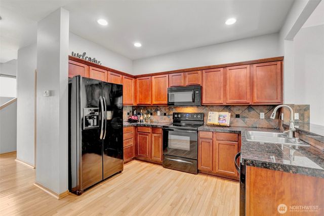 6219 Park St E, Fife, WA 98424