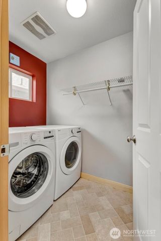 6219 Park St E, Fife, WA 98424