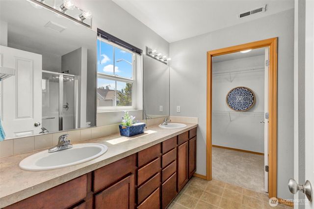 6219 Park St E, Fife, WA 98424