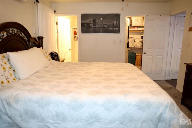 4825 Shadow Stone Street, Bakersfield, CA 93313