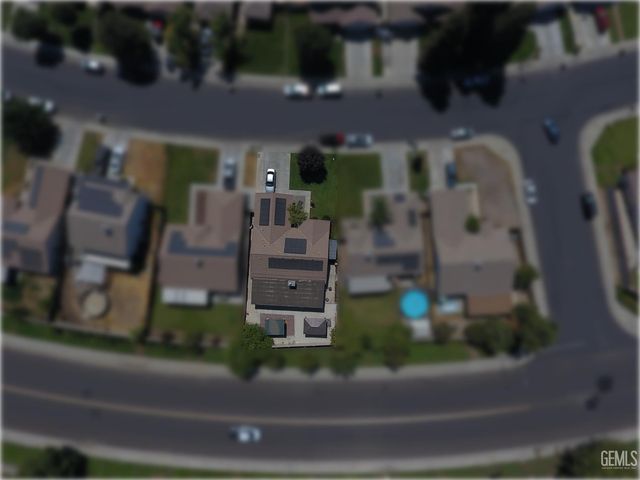 4825 Shadow Stone Street, Bakersfield, CA 93313