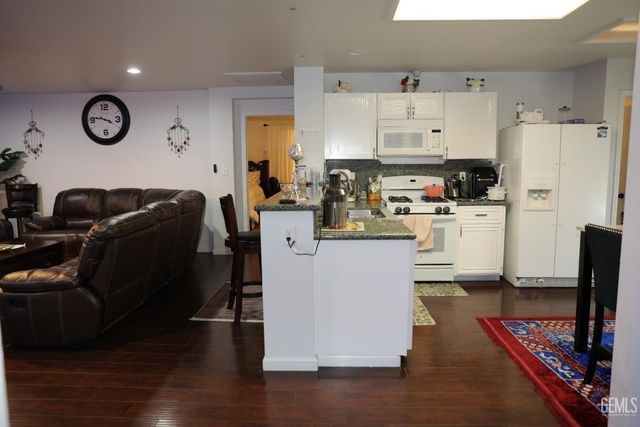 4825 Shadow Stone Street, Bakersfield, CA 93313