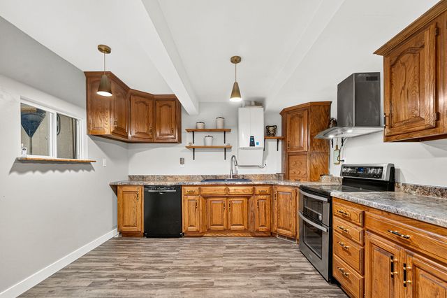 1854 S Oakmont Avenue, Springfield, MO 65809