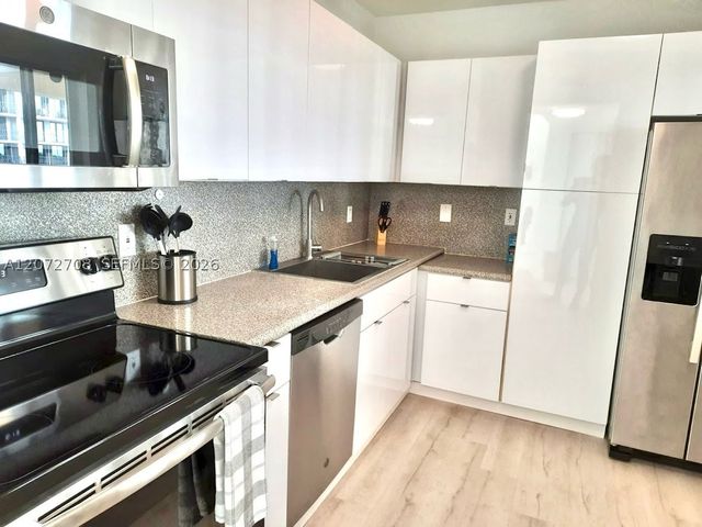 8888 Collins Ave 512, Surfside, FL 33154