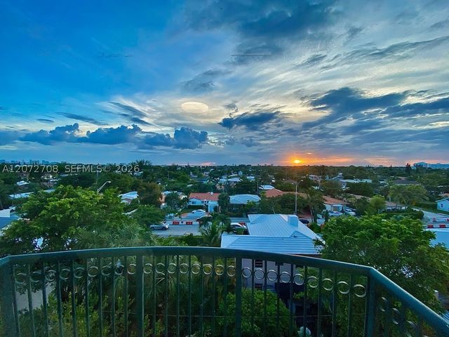 8888 Collins Ave 512, Surfside, FL 33154