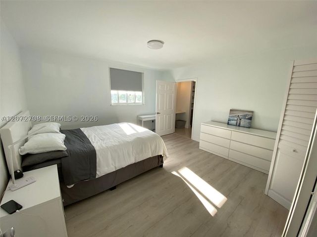 8888 Collins Ave 512, Surfside, FL 33154
