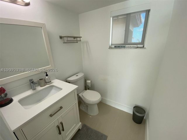 8888 Collins Ave 512, Surfside, FL 33154
