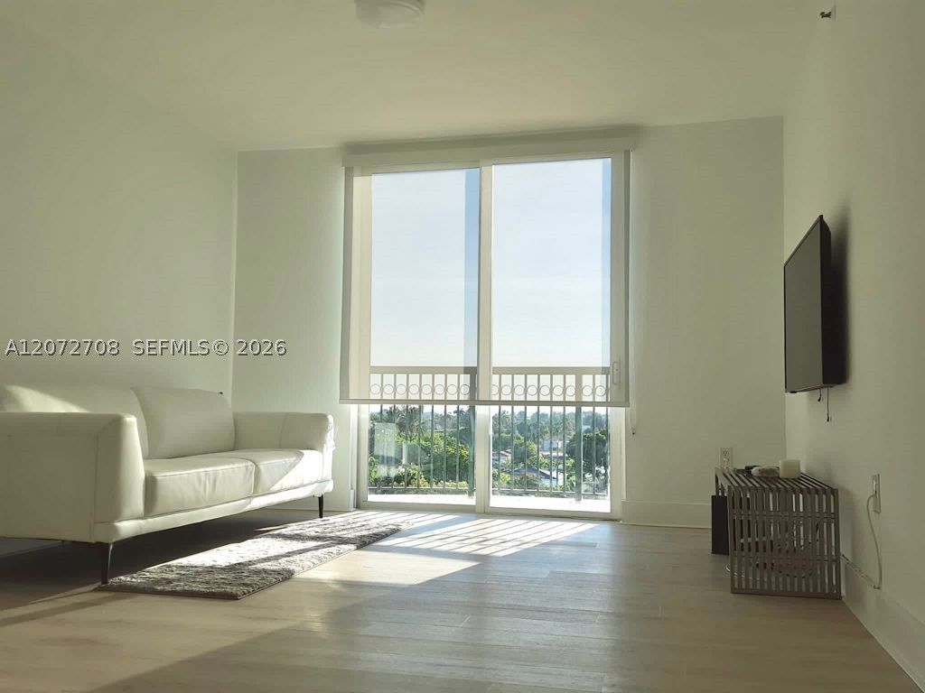 8888 Collins Ave 512, Surfside, FL 33154