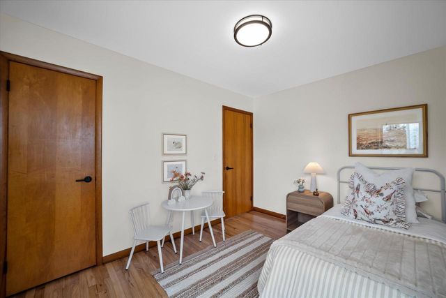 W166N8430 Dardis AVENUE, Menomonee Falls, WI 53051