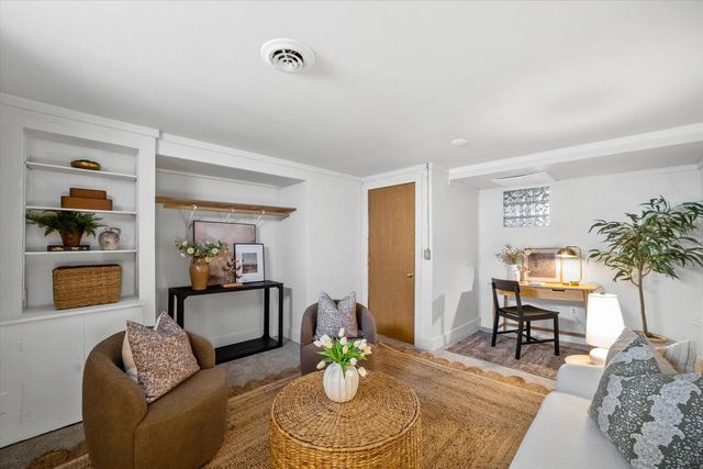 W166N8430 Dardis AVENUE, Menomonee Falls, WI 53051