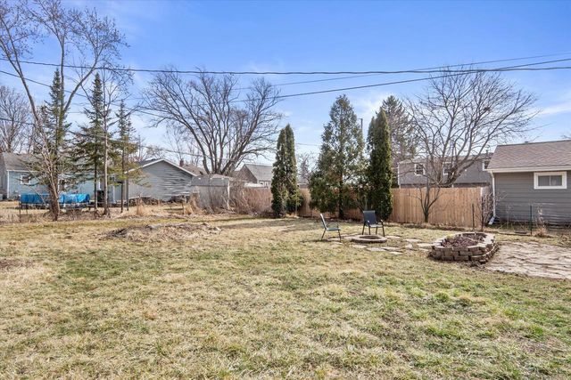 W166N8430 Dardis AVENUE, Menomonee Falls, WI 53051