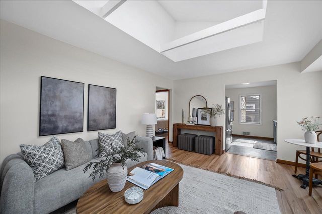 W166N8430 Dardis AVENUE, Menomonee Falls, WI 53051