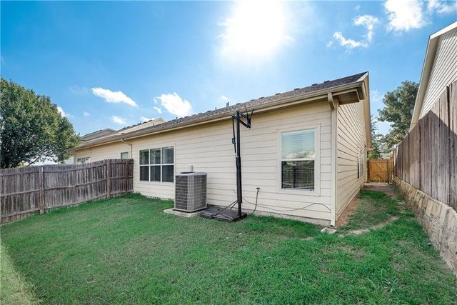 1237 Grand Central Parkway, Fort Worth, TX 76131