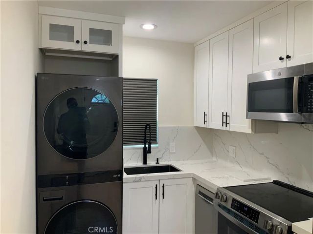 15334 Hart, Van Nuys, CA 91406