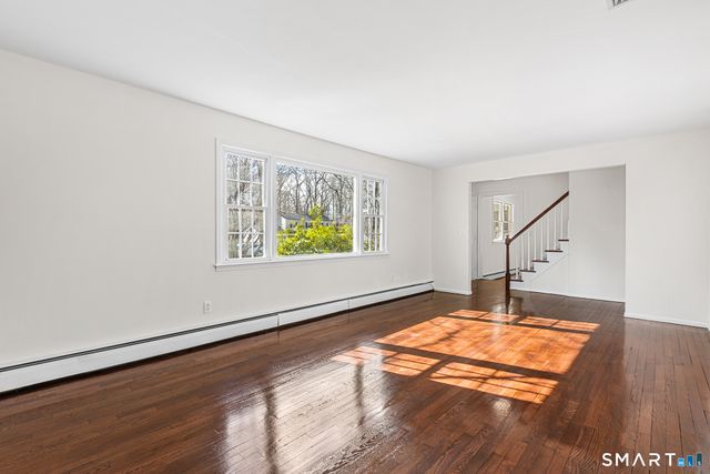 8 Woodlawn Drive, Bethel, CT 06801