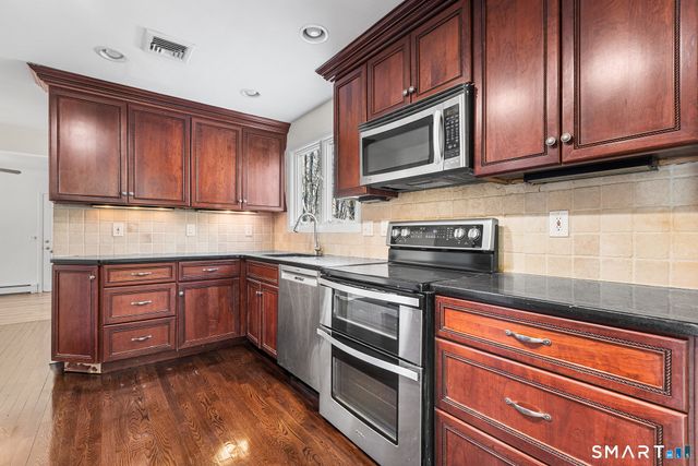 8 Woodlawn Drive, Bethel, CT 06801