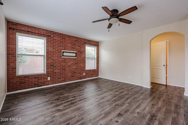 7267 W PALMAIRE Avenue, Glendale, AZ 85303