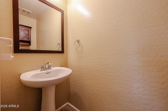 7267 W PALMAIRE Avenue, Glendale, AZ 85303