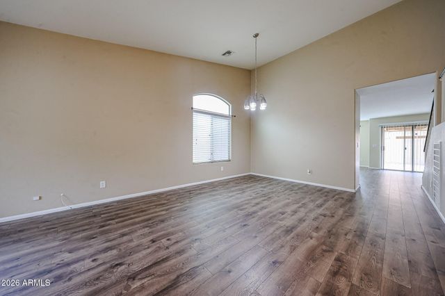 7267 W PALMAIRE Avenue, Glendale, AZ 85303