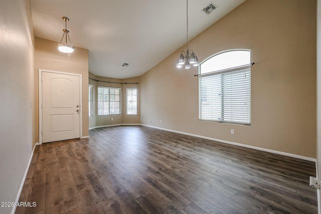 7267 W PALMAIRE Avenue, Glendale, AZ 85303